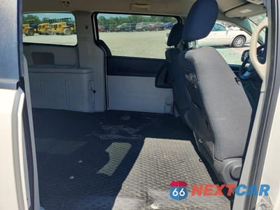 Zdjęcie 11 z 13 samochodu: 2009 DODGE GRAND CARAVAN C/V VIN:2D8HN11E99R698794 - miniatura