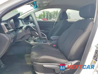 Zdjęcie 7 z 12 samochodu: 2019 KIA OPTIMA LX VIN:5XXGT4L36KG342329 - miniatura