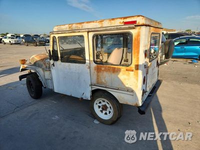 Drugie zdjęcie samochodu z przodu: 1983 JEEP DJ5/CJ5 2D 4X4 VIN:1UTBF00A4DS000634 - miniatura