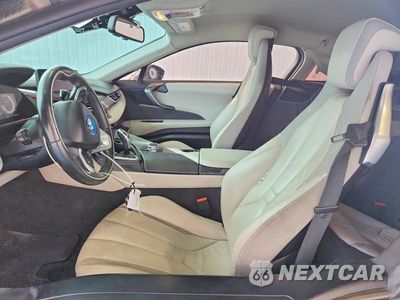 Zdjęcie 7 z 13 samochodu: 2016 BMW I8 VIN:WBY2Z2C54GV675587 - miniatura
