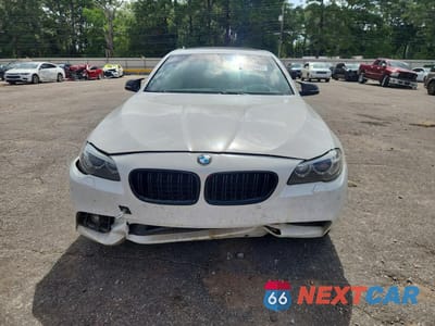 Piąte zdjęcie samochodu w środku: 2015 BMW 535 XI VIN:WBA5B3C52FD545057 - miniatura