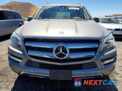 Piąte zdjęcie samochodu w środku: 2014 MERCEDES-BENZ GL 350 BLUETEC VIN:4JGDF2EE1EA384738 - miniatura
