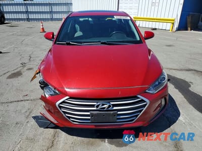 Piąte zdjęcie samochodu w środku: 2018 HYUNDAI ELANTRA VALUE EDITION VIN:KMHD84LF1JU577692 - miniatura