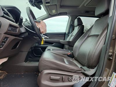 Zdjęcie 7 z 14 samochodu: 2018 HONDA ODYSSEY EXL VIN:5FNRL6H77JB094528 - miniatura