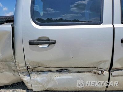 Zdjęcie 11 z 13 samochodu: 2012 GMC SIERRA K2500 SLE VIN:1GT120C8XCF206850 - miniatura