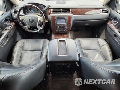 Zdjęcie 8 z 13 samochodu: 2014 GMC YUKON XL DENALI VIN:1GKS2MEF5ER198539 - miniatura