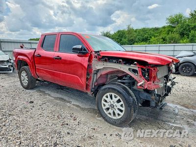 Czwarte zdjęcie samochodu z boku: 2024 TOYOTA TACOMA SR VIN:3TYKD5HN9RT006033 - miniatura