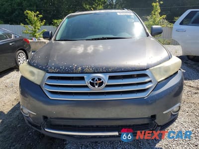 Piąte zdjęcie samochodu w środku: 2012 TOYOTA HIGHLANDER SE VIN:5TDZK3EH3CS077531 - miniatura