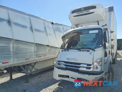 2023 ISUZU FTR REFRIGERATED BOX TRUCK 54DK6S1FXPSA51301 - główne zdjęcie licytacji z USA - miniatura