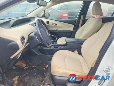 Zdjęcie 7 z 12 samochodu: 2019 TOYOTA PRIUS XLE AWD-E VIN:JTDL9RFU8K3012478 - miniatura