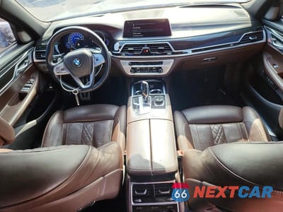 Zdjęcie 8 z 13 samochodu: 2018 BMW 740 I VIN:WBA7E2C51JG741976 - miniatura