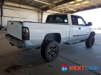 Trzecie zdjęcie samochodu z tyłu: 2001 DODGE RAM 2500 VIN:1B7KF23W41J601572 - miniatura