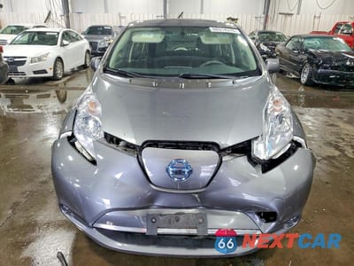 Piąte zdjęcie samochodu w środku: 2017 NISSAN LEAF S VIN:1N4BZ0CP3HC306049 - miniatura