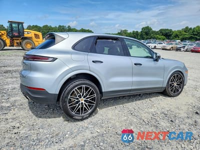 Trzecie zdjęcie samochodu z tyłu: 2024 PORSCHE CAYENNE VIN:WP1AA2AY2RDA05075 - miniatura