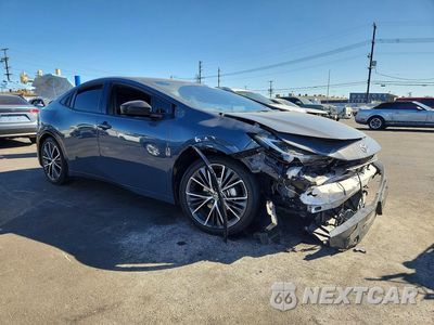 Czwarte zdjęcie samochodu z boku: 2024 TOYOTA PRIUS XLE VIN:JTDACAAU3R3027482 - miniatura