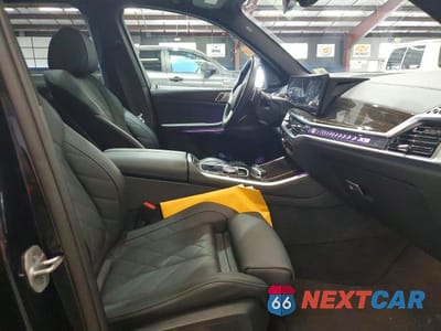 Piąte zdjęcie samochodu w środku: 2026 BMW X5 XDRIVE40I VIN:5UX23EU06T9110184 - miniatura