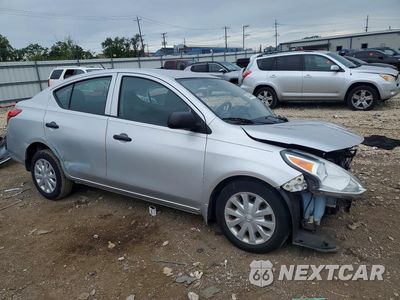 Czwarte zdjęcie samochodu z boku: 2015 NISSAN VERSA 1.6 S VIN:3N1CN7AP4FL932185 - miniatura