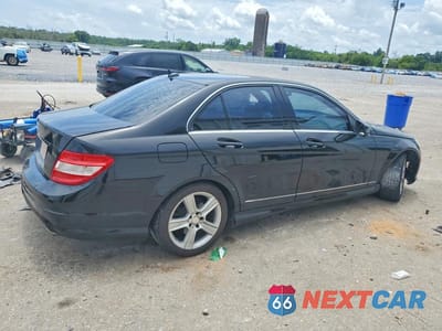 Trzecie zdjęcie samochodu z tyłu: 2010 MERCEDES-BENZ C 300 VIN:WDDGF5EB2AR103122 - miniatura