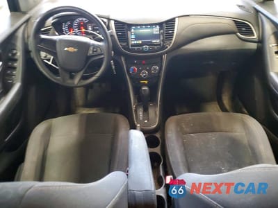 Zdjęcie 8 z 13 samochodu: 2018 CHEVROLET TRAX LS VIN:3GNCJNSB8JL203851 - miniatura