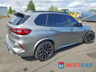 Trzecie zdjęcie samochodu z tyłu: 2022 BMW X5 M VIN:5YMJU0C04N9M95544 - miniatura
