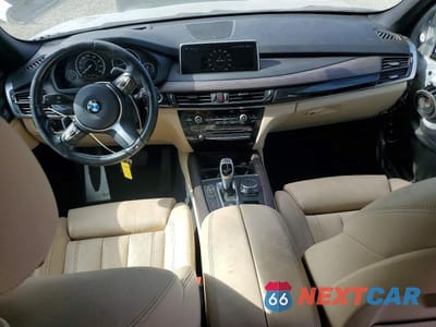 Zdjęcie 8 z 14 samochodu: 2018 BMW X5 SDRIVE35I VIN:5UXKR2C5XJ0Z20462 - miniatura