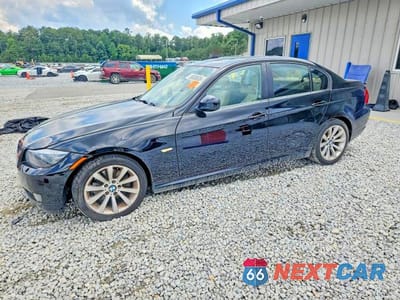 2011 BMW 328 I WBAPH7G55BNM55270 - główne zdjęcie licytacji z USA - miniatura