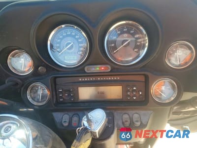 Zdjęcie 7 z 9 samochodu: 2010 HARLEY-DAVIDSON FLHTK VIN:1HD1KEM31AB639850 - miniatura