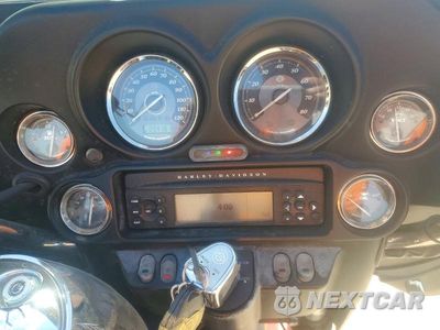 Zdjęcie 7 z 9 samochodu: 2010 HARLEY-DAVIDSON FLHTK VIN:1HD1KEM31AB639850 - miniatura