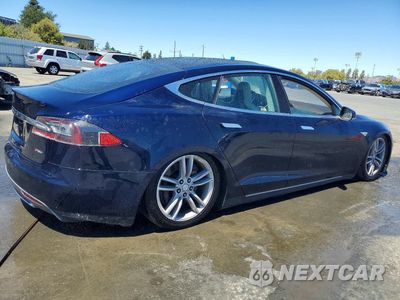 Trzecie zdjęcie samochodu z tyłu: 2013 TESLA MODEL S VIN:5YJSA1CP4DFP25743 - miniatura
