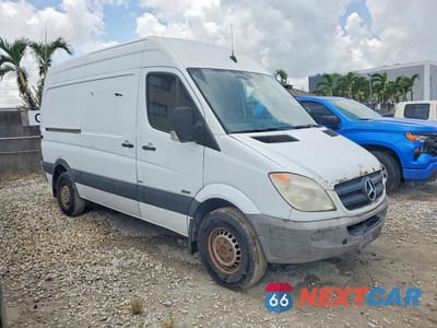 Czwarte zdjęcie samochodu z boku: 2012 MERCEDES-BENZ SPRINTER 2500 VIN:WD3PE7CC7C5653151 - miniatura