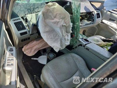 Zdjęcie 8 z 12 samochodu: 2014 TOYOTA PRIUS V TWO VIN:JTDZN3EUXE3303086 - miniatura