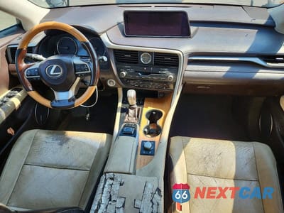 Zdjęcie 8 z 13 samochodu: 2016 LEXUS RX 350 VIN:JTJBZMCA6G2012966 - miniatura