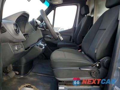 Zdjęcie 7 z 12 samochodu: 2019 MERCEDES-BENZ SPRINTER 2500/3500 DELIVERY VAN VIN:WD4PF0CD2KP048921 - miniatura