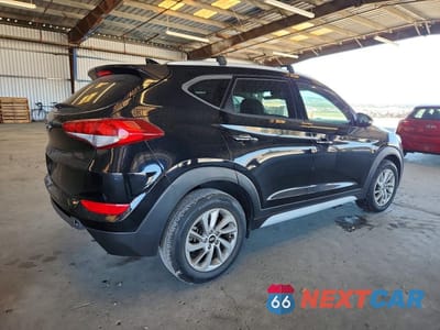 Trzecie zdjęcie samochodu z tyłu: 2017 HYUNDAI TUCSON SE PLUS VIN:KM8J33A44HU493776 - miniatura