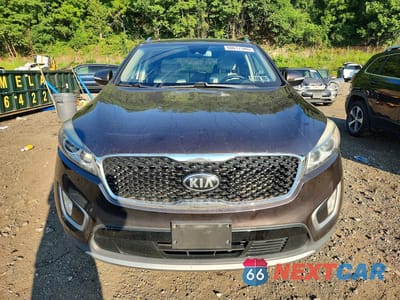 Piąte zdjęcie samochodu w środku: 2017 KIA SORENTO EX VIN:5XYPHDA11HG253646 - miniatura