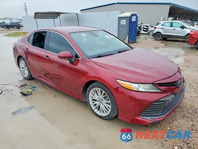Czwarte zdjęcie samochodu z boku: 2018 TOYOTA CAMRY XLE VIN:4T1B11HK0JU508167 - miniatura