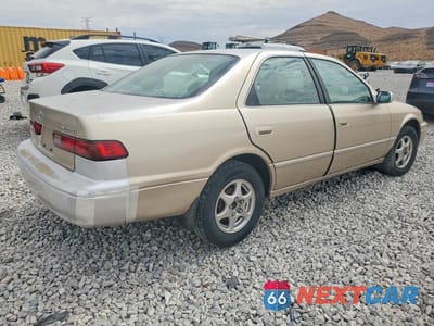 Trzecie zdjęcie samochodu z tyłu: 1999 TOYOTA CAMRY XLE VIN:JT2BG28K8X0284101 - miniatura