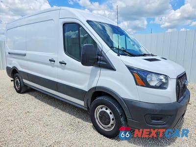 Czwarte zdjęcie samochodu z boku: 2023 FORD TRANSIT T-250 VIN:1FTBR1C88PKB46151 - miniatura
