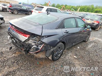 Trzecie zdjęcie samochodu z tyłu: 2021 HYUNDAI ELANTRA SEL VIN:5NPLM4AG9MH008563 - miniatura