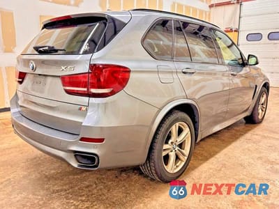 Czwarte zdjęcie samochodu z boku: 2015 BMW X5 XDRIVE35D VIN:5UXK54C5XF0N05620 - miniatura