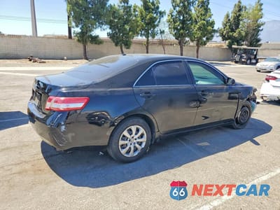 Trzecie zdjęcie samochodu z tyłu: 2011 TOYOTA CAMRY BASE VIN:4T4BF3EK9BR218731 - miniatura