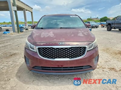 Piąte zdjęcie samochodu w środku: 2017 KIA SEDONA LX VIN:KNDMB5C16H6241163 - miniatura
