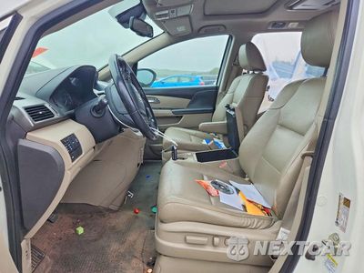 Zdjęcie 7 z 13 samochodu: 2016 HONDA ODYSSEY EXL VIN:5FNRL5H69GB105328 - miniatura
