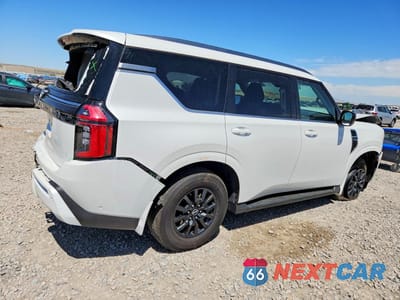 Trzecie zdjęcie samochodu z tyłu: 2025 NISSAN ARMADA SV VIN:JN8AY3AEXS9400630 - miniatura