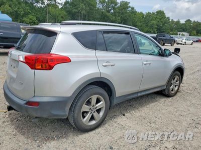 Trzecie zdjęcie samochodu z tyłu: 2015 TOYOTA RAV4 XLE VIN:2T3WFREV1FW229910 - miniatura