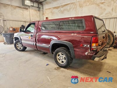 Drugie zdjęcie samochodu z przodu: 2001 CHEVROLET SILVERADO K1500 VIN:1GCEK14T81Z332937 - miniatura