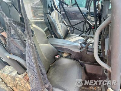 Zdjęcie 6 z 10 samochodu: 2018 CAN-AM COMMANDER UTILITY VEHICLE VIN:3JBKCAX27JJ000027 - miniatura