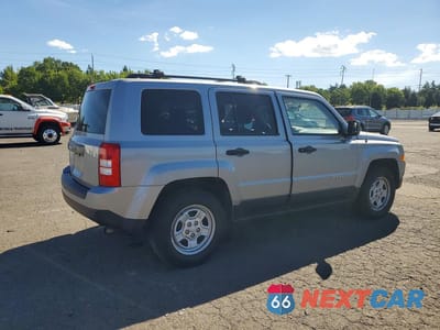 Trzecie zdjęcie samochodu z tyłu: 2015 JEEP PATRIOT SPORT VIN:1C4NJPBA6FD274421 - miniatura