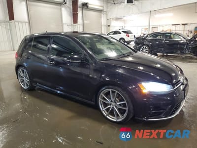 Czwarte zdjęcie samochodu z boku: 2017 VOLKSWAGEN GOLF R VIN:WVWVF7AU6HW083991 - miniatura
