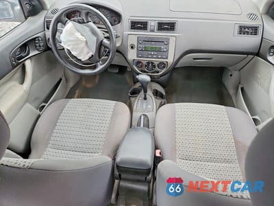 Zdjęcie 8 z 12 samochodu: 2007 FORD FOCUS ZX4 VIN:1FAFP34N07W330652 - miniatura